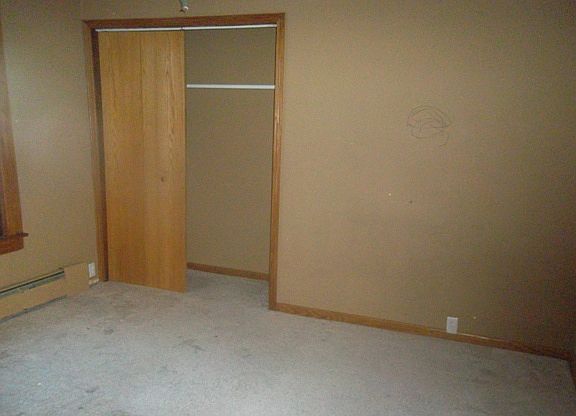 2nd image of 330 Saint Clair Ave