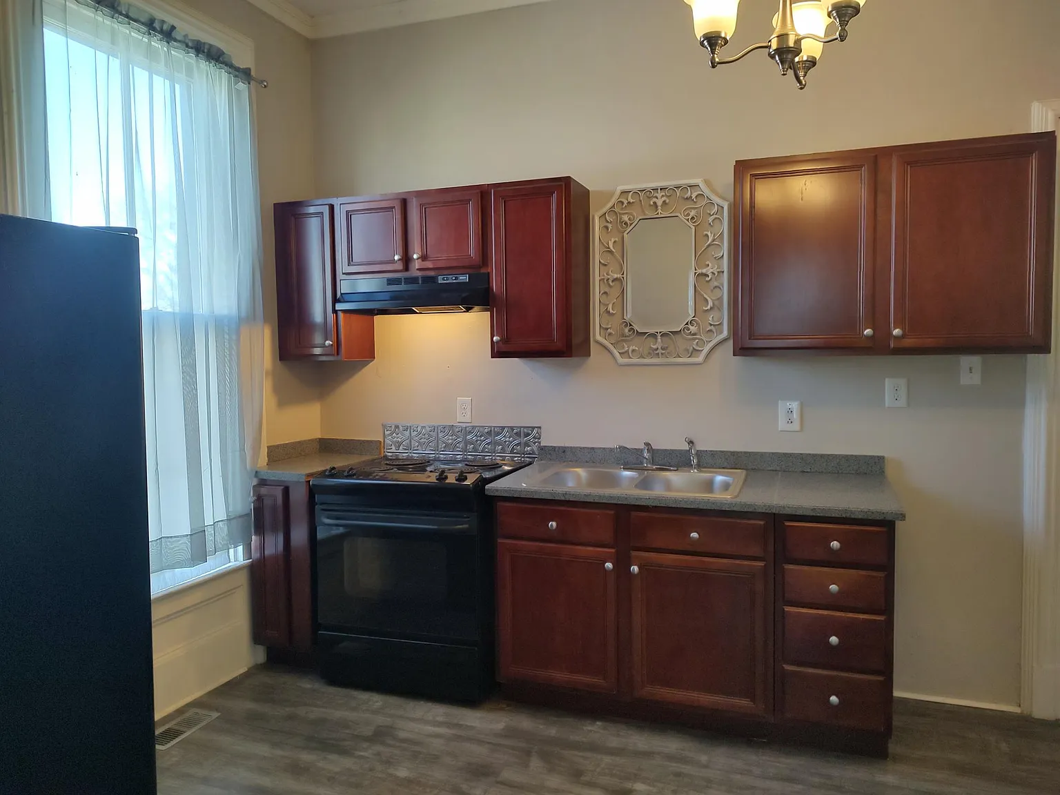2 bed, 1100 sqft, $950 — Photo 3