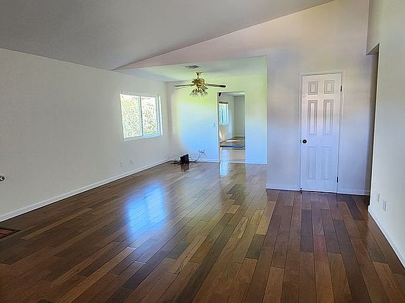 3rd image of 17220 Hemmingway St