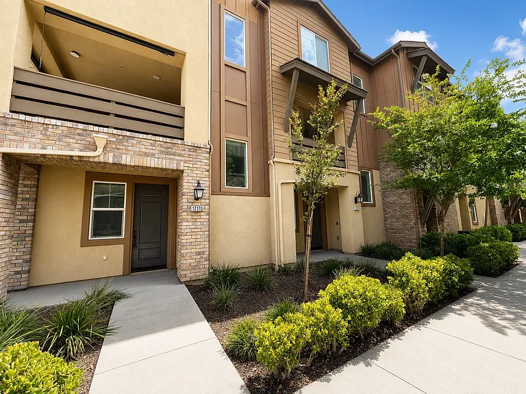 12170 Chorus Dr — Photo 26