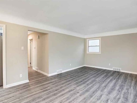 4th image of 710 E Woodward Heights Blvd