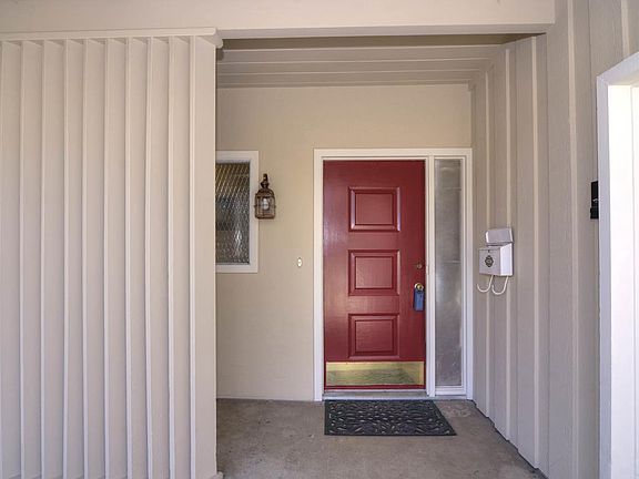 2nd image of 4642 Stratford Ave