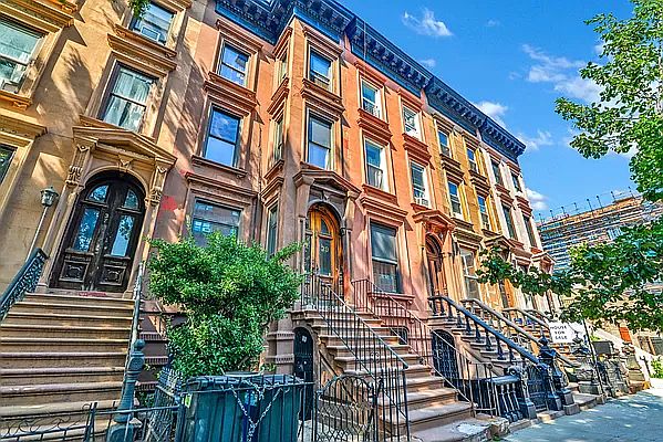 1st image of 39 Brevoort Pl