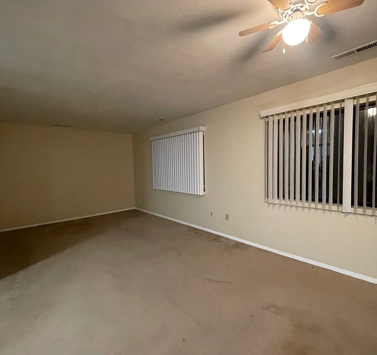 1 bed, 800 sqft, $1,150 — Photo 2