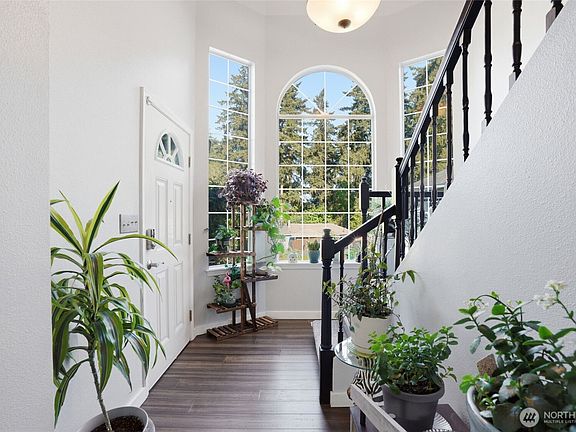 5th image of 4714 NW Division Avenue