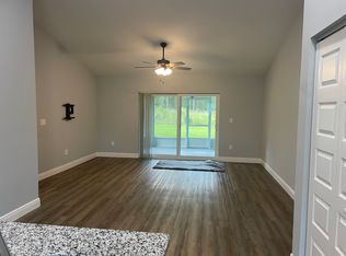 9301 N Travis Dr, Dunnellon, FL 34434