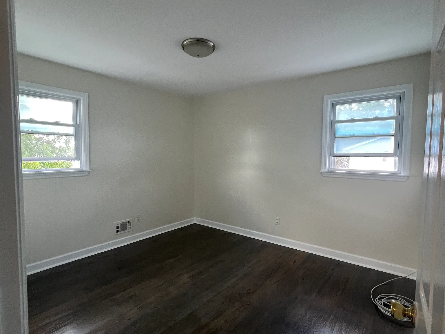 144 W High St — Photo 4