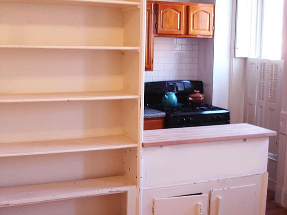 3rd image of 292 Stuyvesant Ave