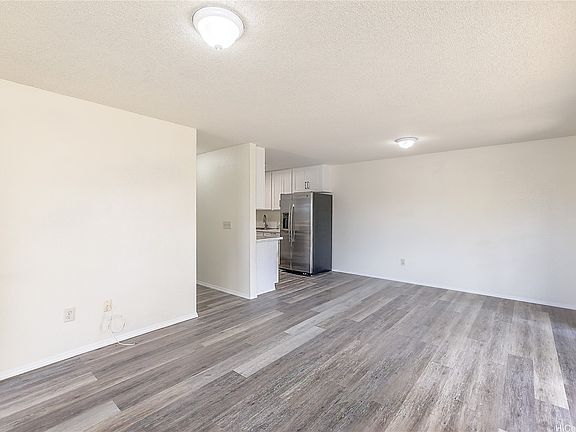 4th image of 91-1022 Kaiau Ave #3B