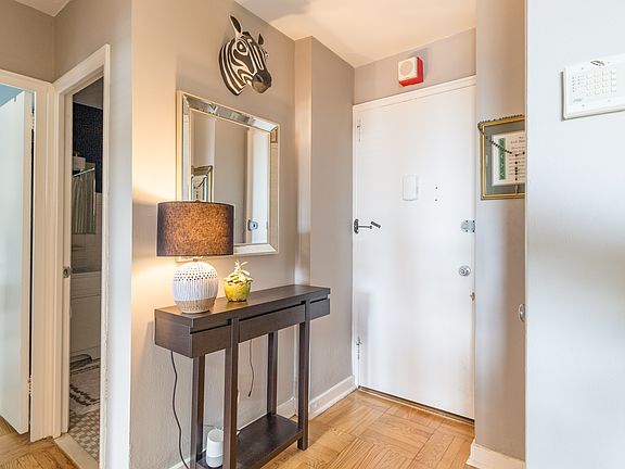 2nd image of 2601 Pennsylvania Ave APT 632