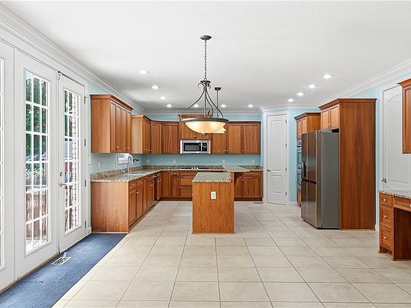 4th image of 1805 Rein Ln