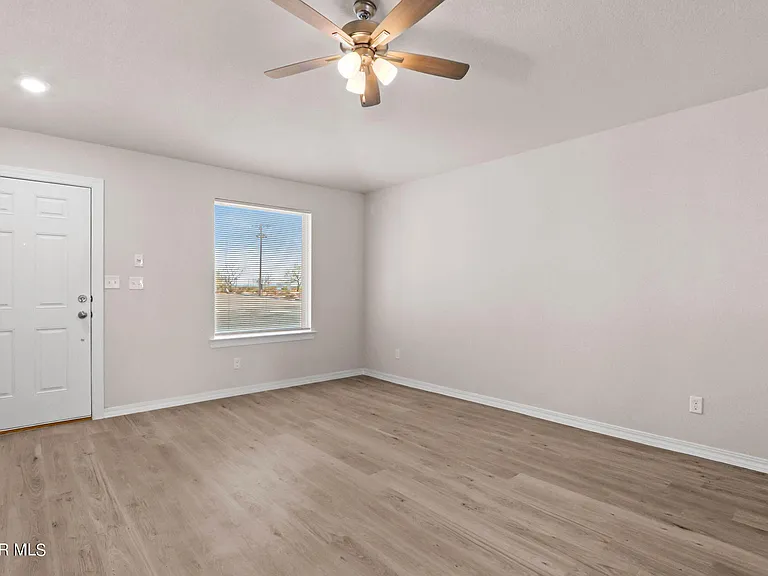 14541 Faxon Yucca Ave — Photo 6