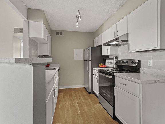 3rd image of 3481 S Fenton St #5421909