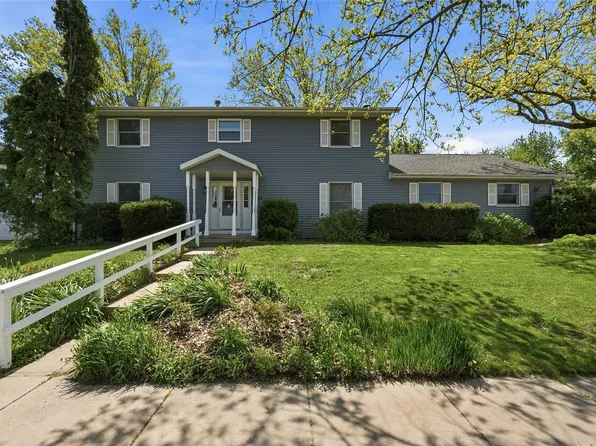 3051 28th Ave, Marion, IA 52302