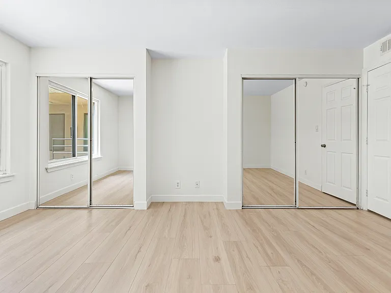 2121 Beloit Ave #112 — Photo 9