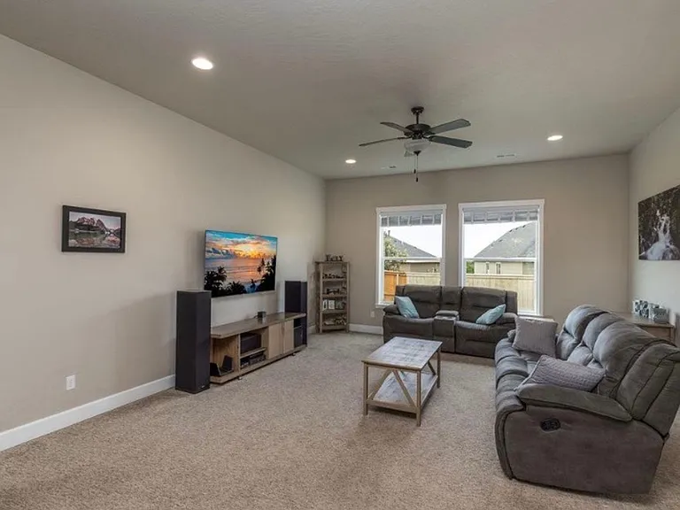 4231 S Anderson Pl — Photo 7