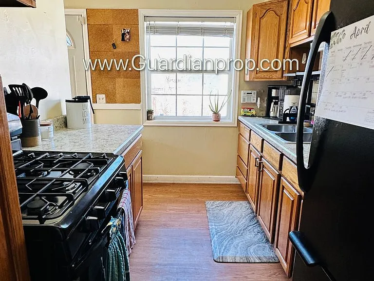 2748 Vernon Ave S — Photo 7