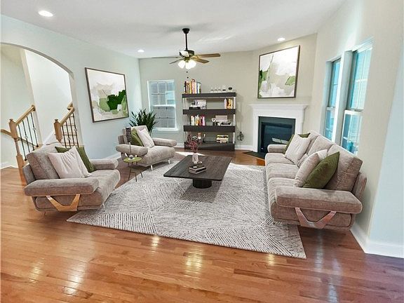 2nd image of 12136 Manor Walk Dr