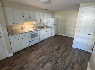 12 Knox St APT 13, Rockland, ME 04841