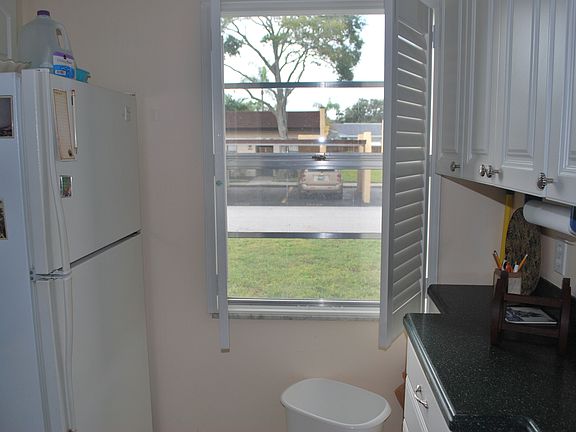 5th image of 13809 Mission Oaks Blvd