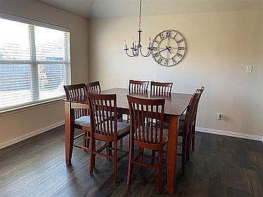 3rd image of 2705 Spencer Cir