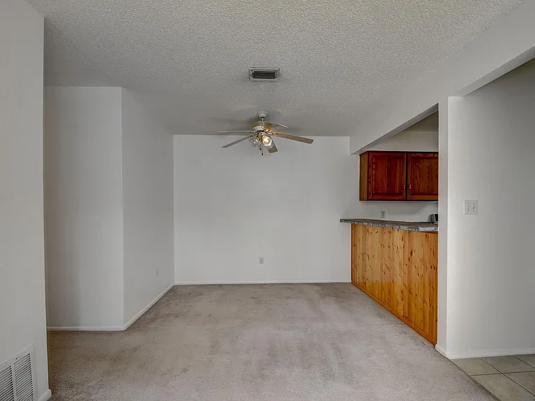 2330 E Fremont Ave #A19 — Photo 8