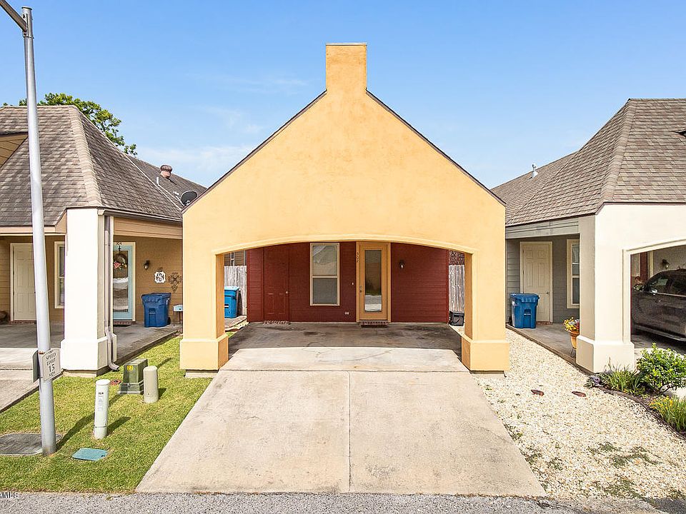 1st image of 302 Floridian Ln