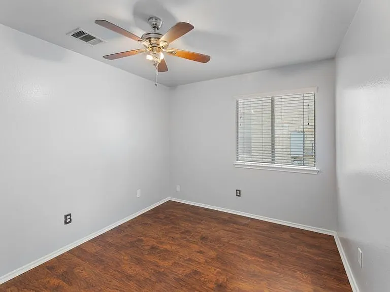 12816 Dwight Eisenhower St — Photo 22