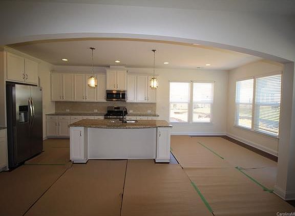 4th image of 3000 Kensley Dr