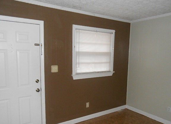 4th image of 432 Hampton Dr