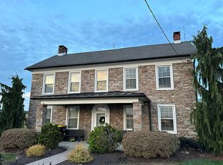27 Rhoades Rd, Oley, PA 19547