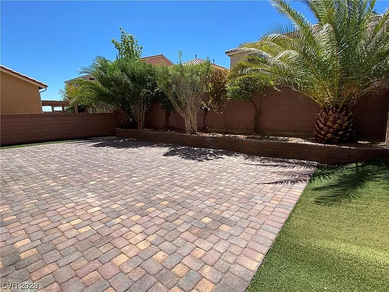 6771 Medovina Ct — Photo 27