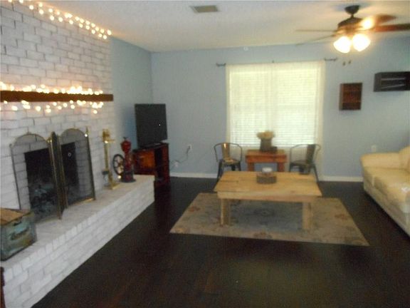 5th image of 1212 Zahara St