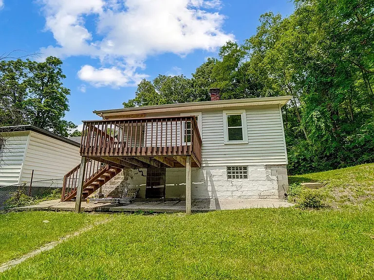 5128 Blaesi St — Photo 34