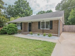 836 E John St, Matthews, NC 28105