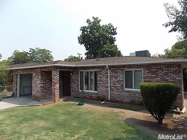 2464 E Sonora St photo 1