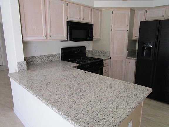 KITCHEN-NEW GRANITE