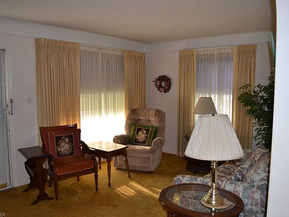 2nd image of 6917 Orchard Blvd