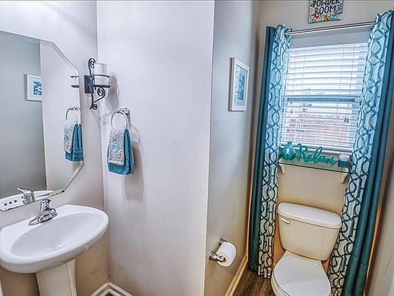 4th image of 2185 Argentum Ave