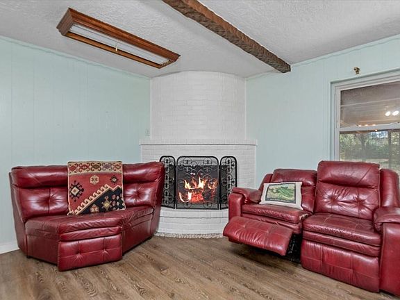 5th image of 504 Catfish Ln