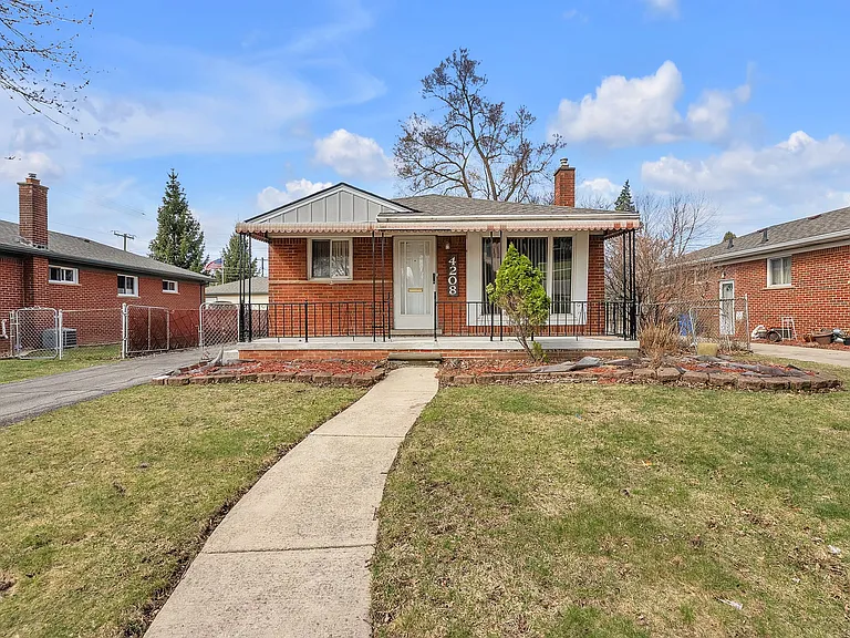 4208 Pardee Ave #1 — Photo 2