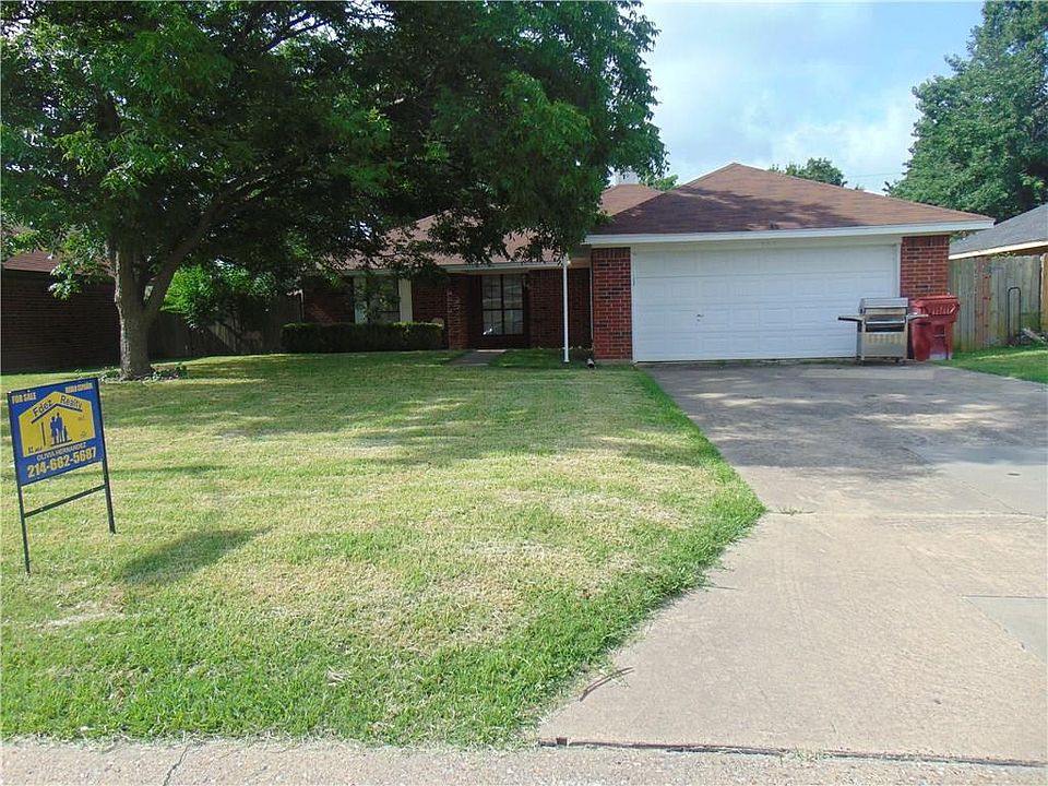 1st image of 905 Oak Grove Ln
