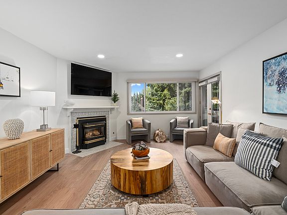 2nd image of 401 Silver King Dr #2