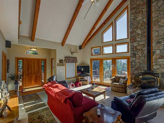 5th image of 647 Peninsula Dr