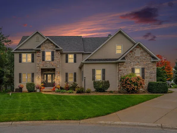 55874 Great Blue Heron Ct, New Carlisle, IN 46552