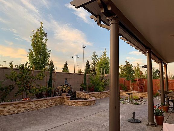 5th image of 915 Wilderness Way