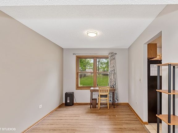 3rd image of 3830 N Cedar Ave