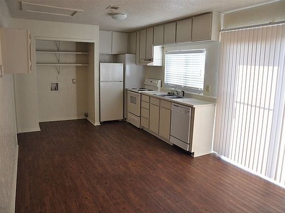 Dining & Kitchen