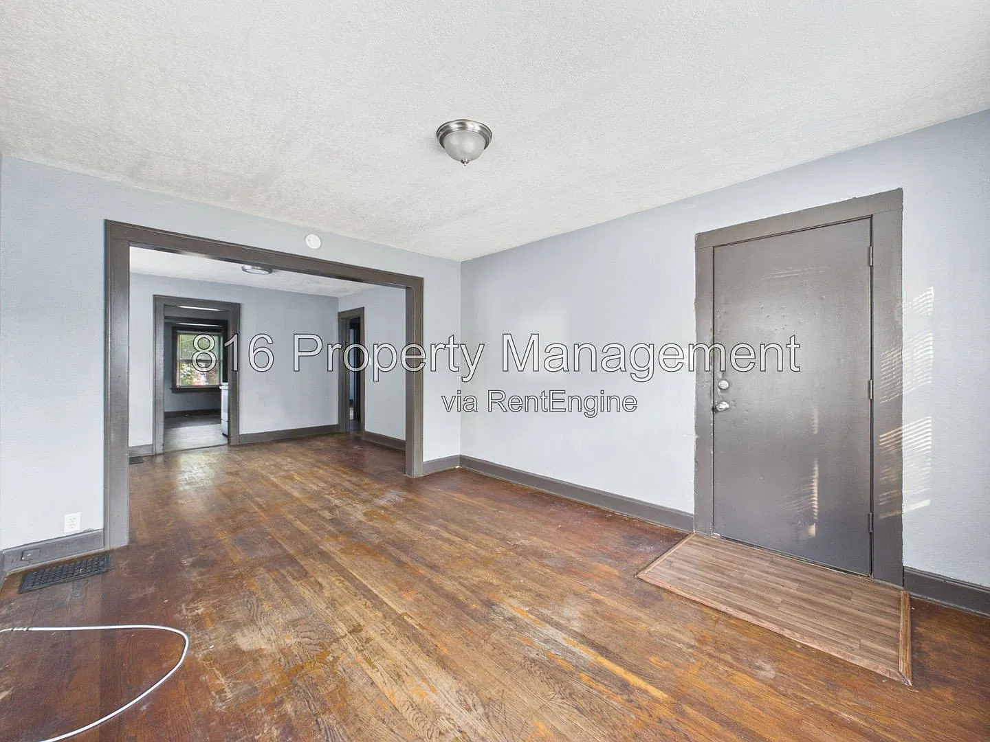 2 bed, 1.0 bath, 856 sqft, $1,000 — Photo 4