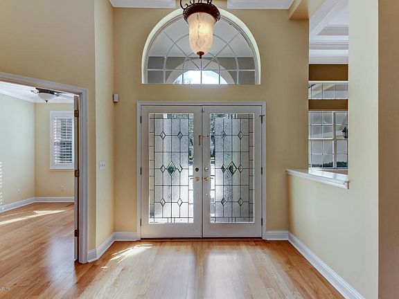 5th image of 8209 Persimmon Hill Ln